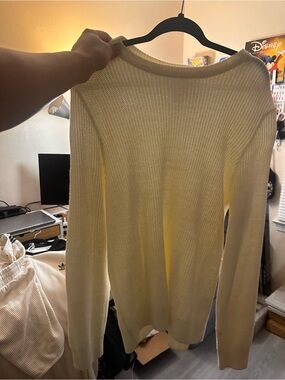 H&M off white sweater